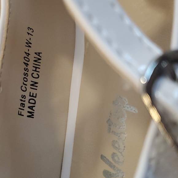 Girls criss cross ballet flats - Picture 6 of 8